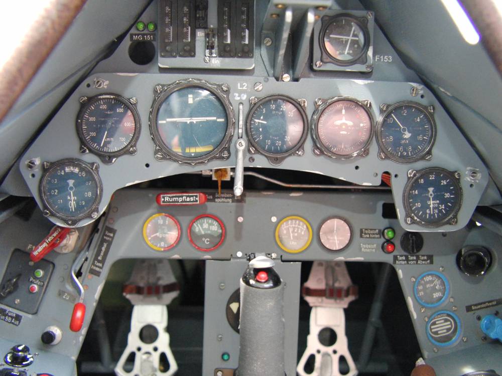 Scale-Cockpit_Warbird-FW-190A8
